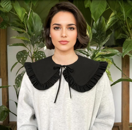 Black Detachable Collar Pattern